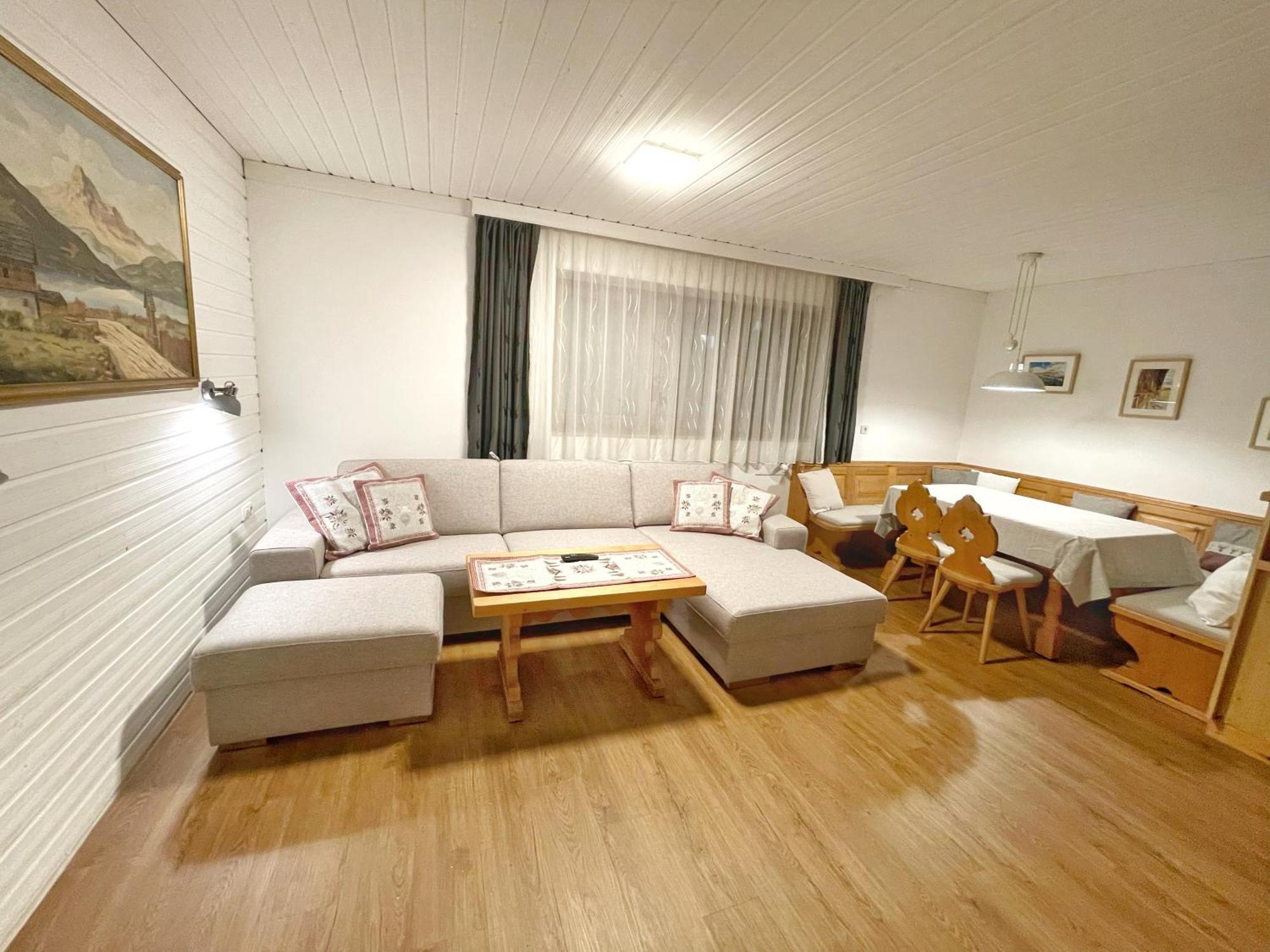 Pension Erlhof Saalfelden Εξωτερικό φωτογραφία